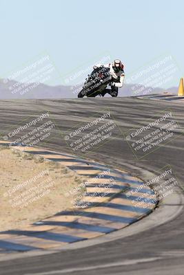 media/Dec-01-2025-Moto Forza (Mon) [[2daa91e15f]]/2-Intermediate Group/Session 2 (Turns 9 and 10)/